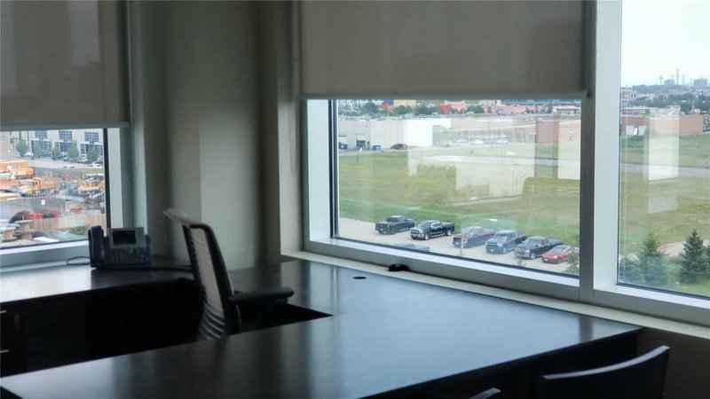 401 - 610 Applewood Cres, Vaughan, L4K0E3 | Image 2