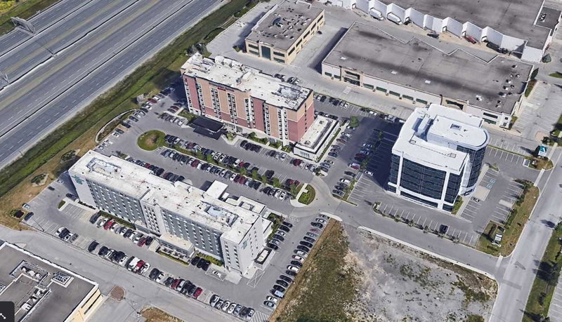 401 - 610 Applewood Cres, Vaughan, L4K0E3 | Image 3