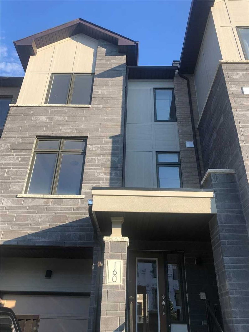 160 Tango Cres, Newmarket, L3X0K5 | Image 2