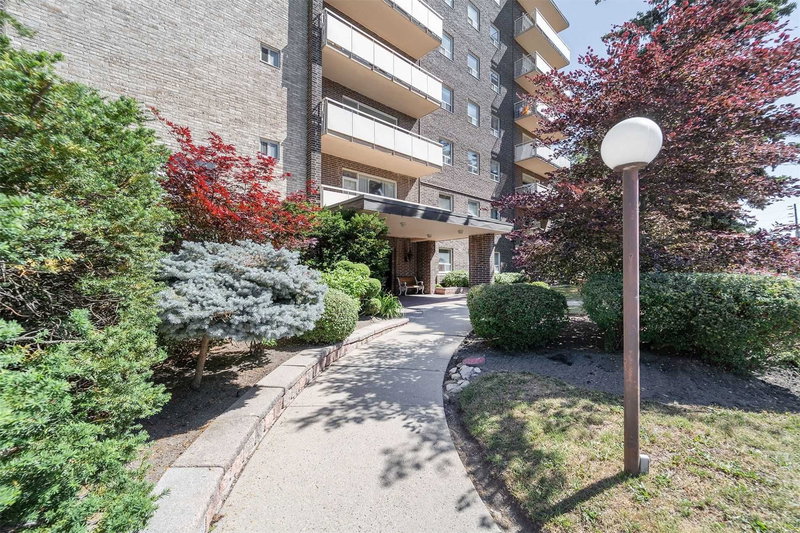 507 - 67 Richmond St, Richmond Hill, L4C3Y3 | Image 2