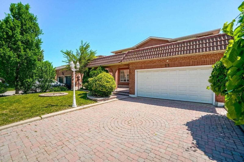 23 Arrowhead Dr, Vaughan, L4L4A4 | Image 2