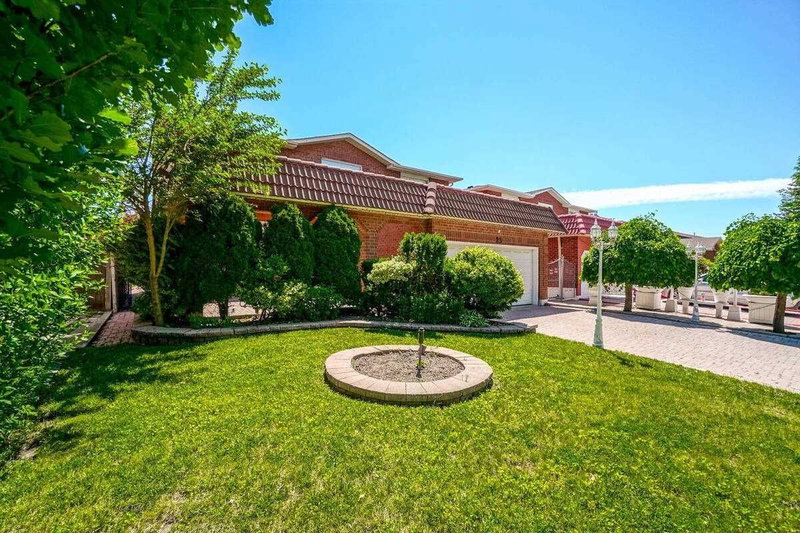 23 Arrowhead Dr, Vaughan, L4L4A4 | Image 3