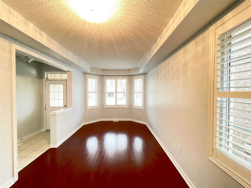 28 Desjardin Dr, Markham, L6E0M2 | Image 3