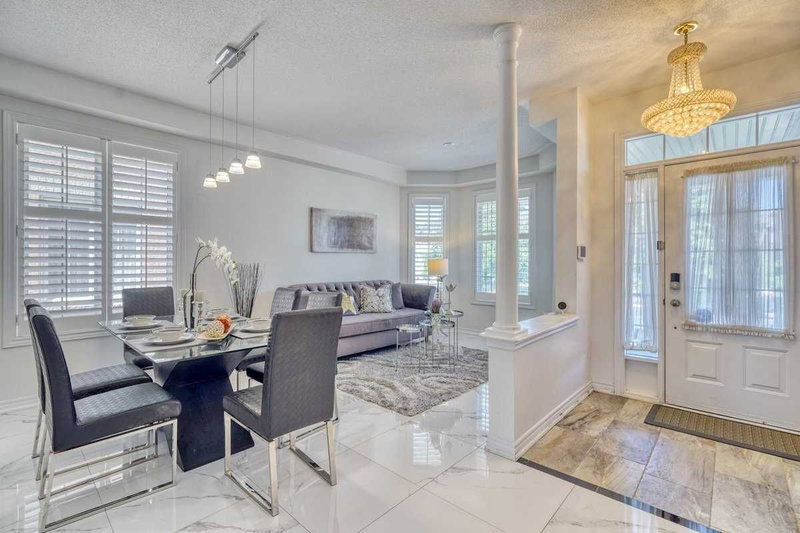 127 Rizal Ave, Markham, L6B 0E6 | Image 2