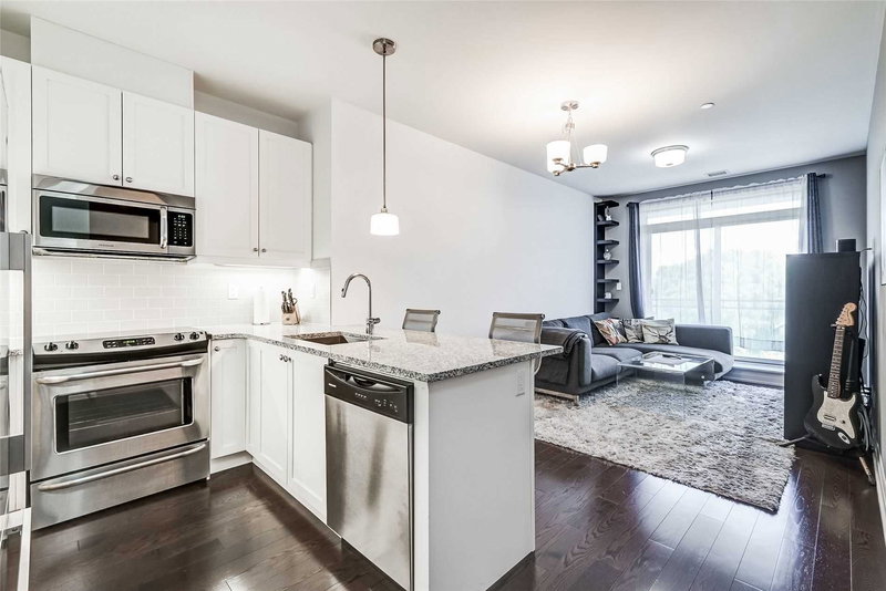 602A - 15277 Yonge St, Aurora, L4G1N6 | Image 2