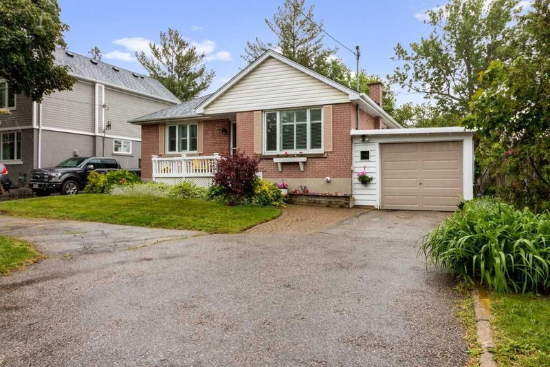 270 Rupert Ave, Whitchurch-Stouffville, L4A1C5 | Image 2