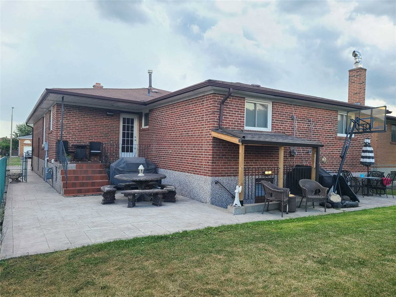 438 Woodbridge Ave, Vaughan, L4L2T4 | Image 3