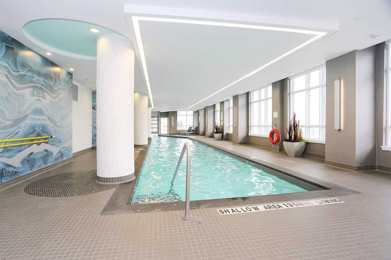 1209 - 9201 Yonge St, Richmond Hill, L4C6Z2 | Image 2