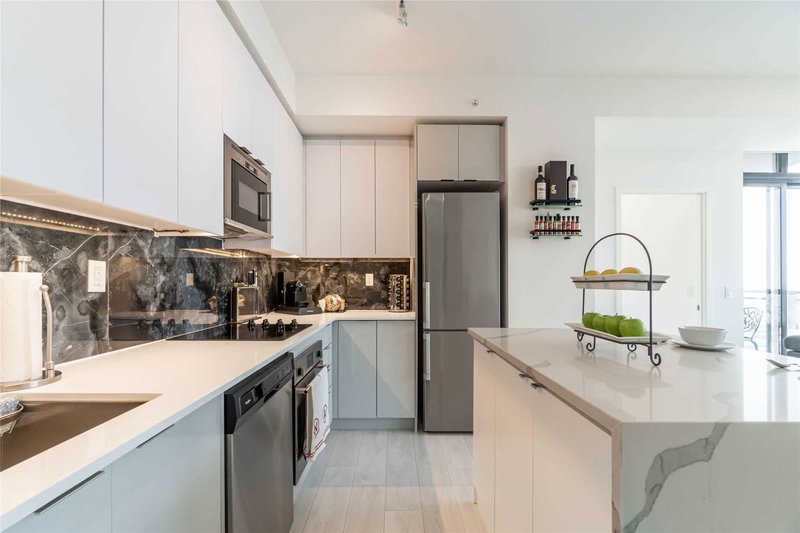 3202 - 2916 Highway 7 Rd, Vaughan, L4K 0K6 | Image 2