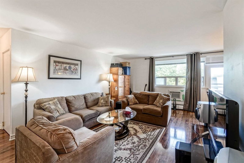 408 - 67 Richmond St, Richmond Hill, L4C3Y3 | Image 3