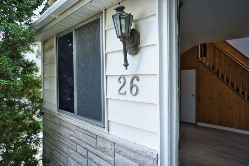 26 Capelle St, Richmond Hill, L4E3E1 | Image 3