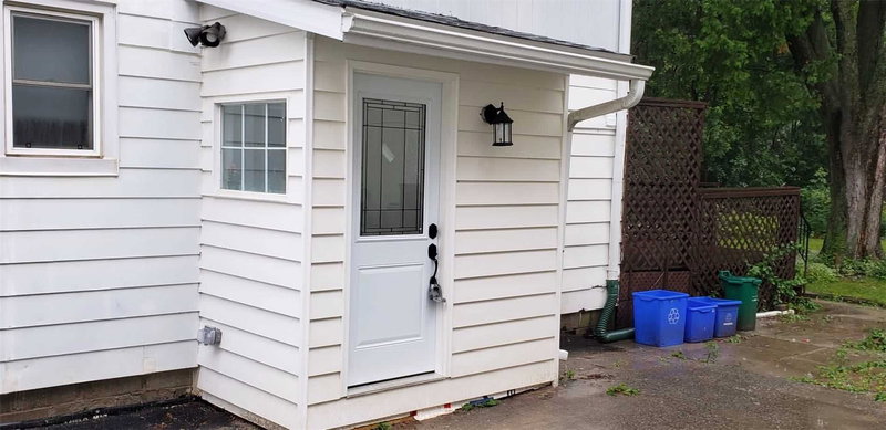 Bsmt - 249 Richmond St, Richmond Hill, L4C3Y9 | Image 2