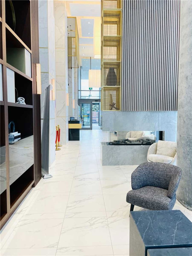 5510 - 950 Portage Pkwy, Vaughan, L4K0J7 | Image 2