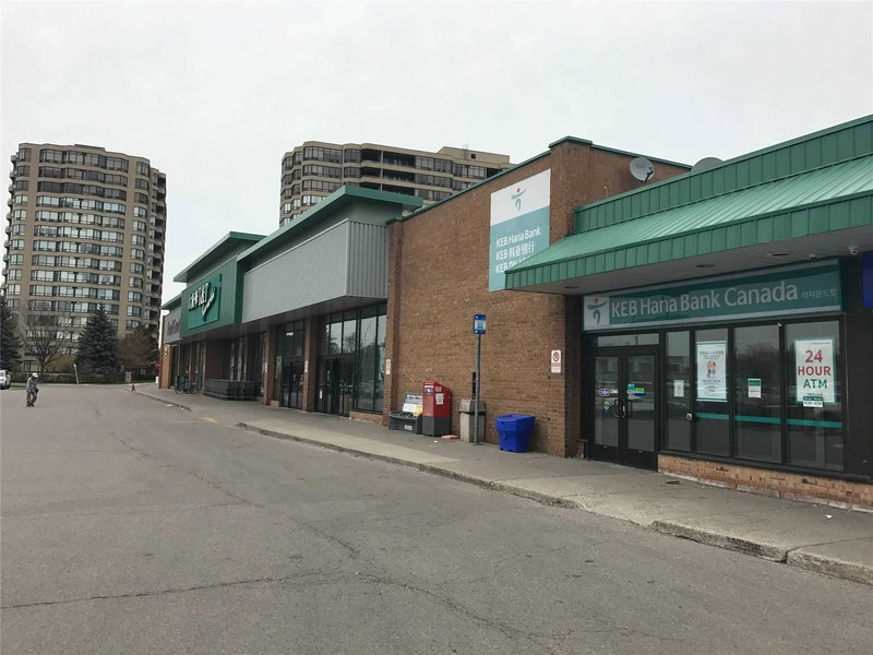 9625 Yonge St, Richmond Hill, L4C5T2 | Image 2