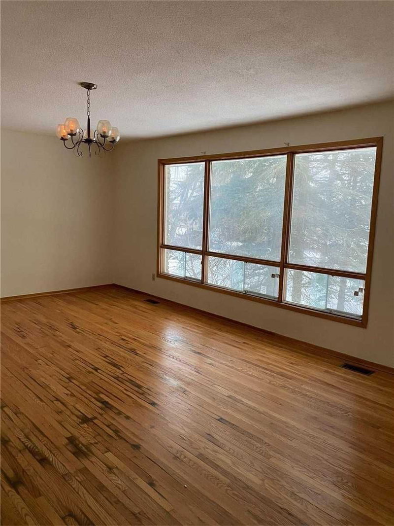 58 Maple Grove Ave, Richmond Hill, L4E2V5 | Image 2