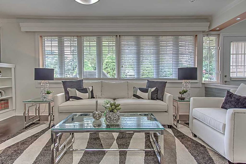 49 Don Mor Dr, Newmarket, L3Y1G8 | Image 3