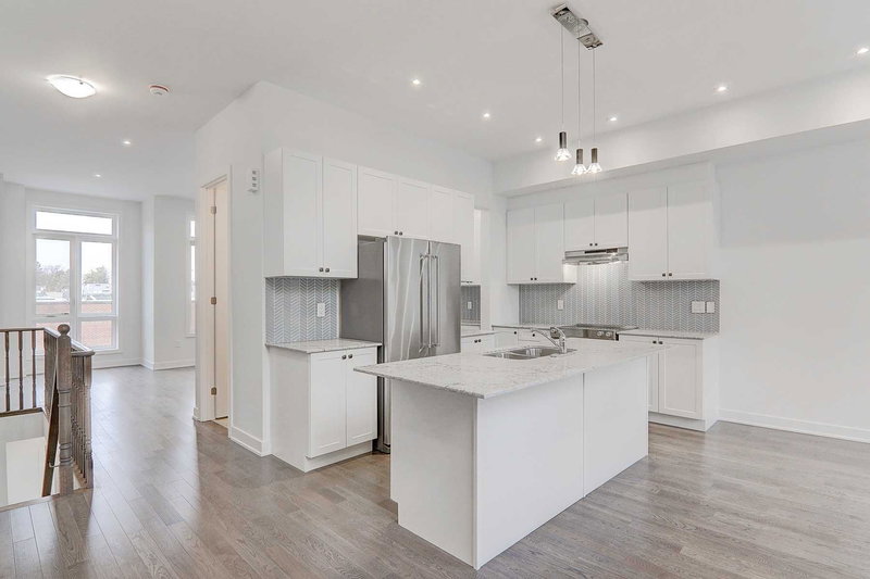 11 Howick Lane, Richmond Hill, L4C5T1 | Image 3