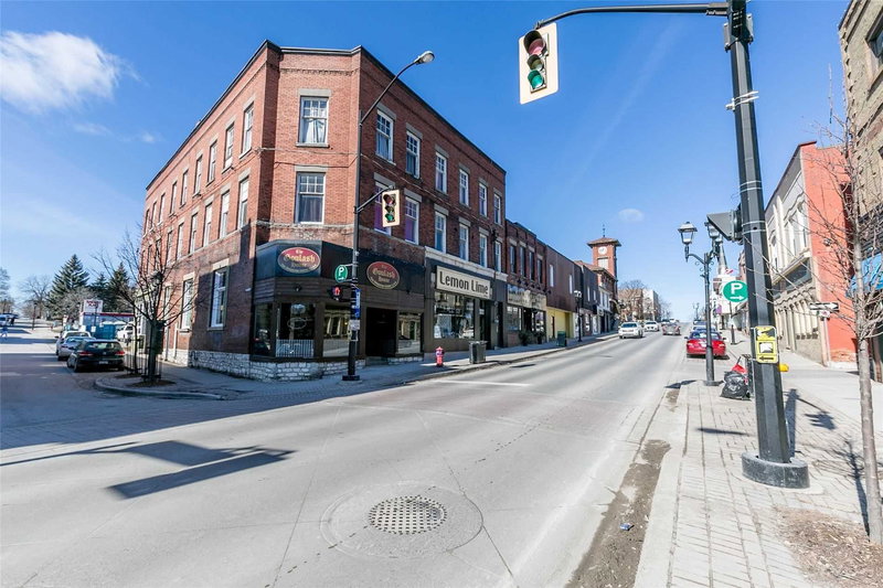 200 Main St S, Newmarket, L3Y3Z3 | Image 2