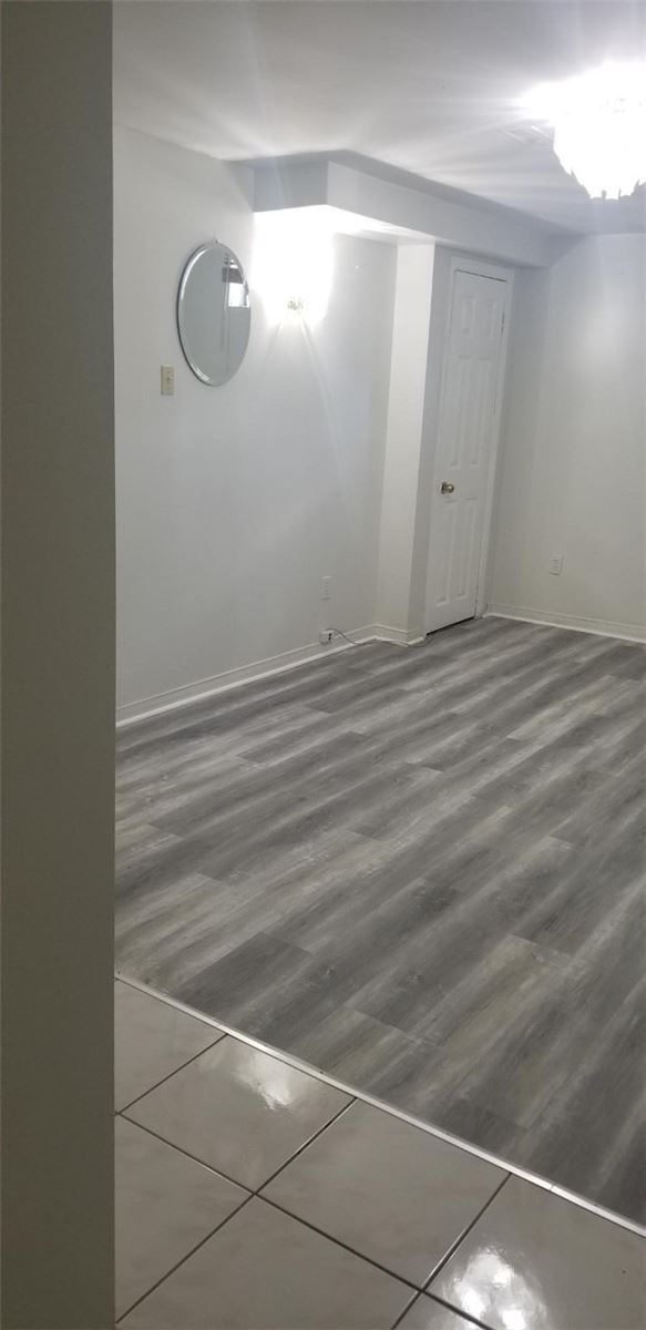 103 Radley St, Vaughan, L4L8K4 | Image 2