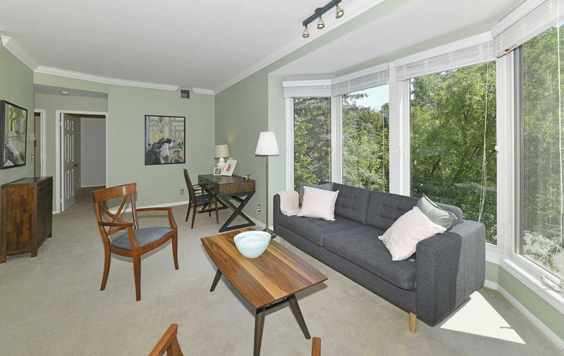 305 - 21 George St, Aurora, L4G2S1 | Image 3