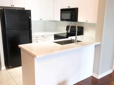 Unit 1207 — 23 Oneida Cres, Richmond Hill - Langstaff image-0-2