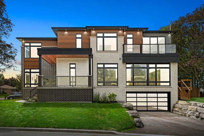Detached House sold at 70 Collins Crescent, Aurora, Ontario, L4G2W2 - Aurora Heights - MLS: N5324530