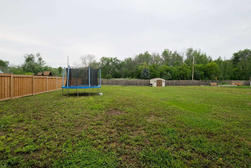 28 Richmond Park Dr, Georgina, L4P0A7 | Image 2