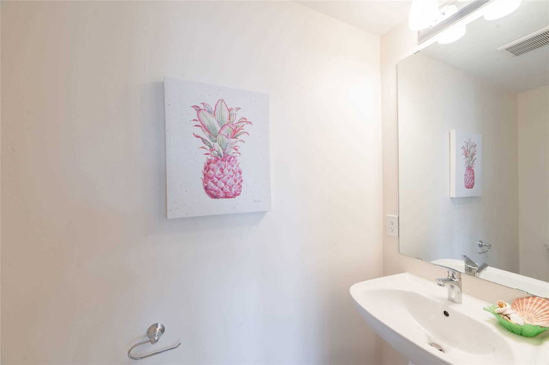 302 - 2 Linsmore Pl, Whitchurch-Stouffville, L4A4T4 | Image 3