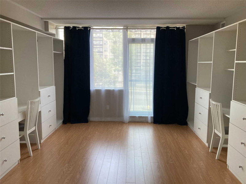 212 - 7398 Yonge St, Vaughan, L4J8J2 | Image 2