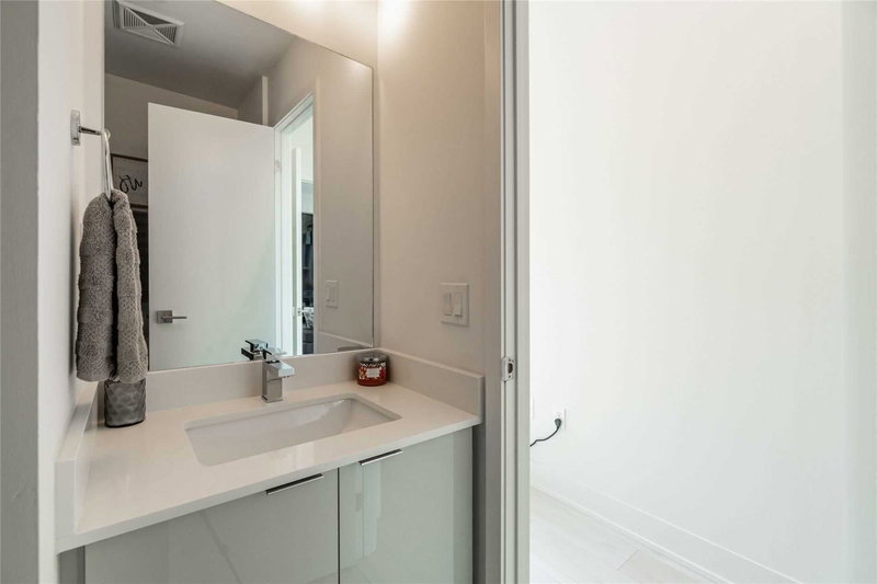 3202 - 2916 Highway 7 Rd, Vaughan, L4K 0K6 | Image 2