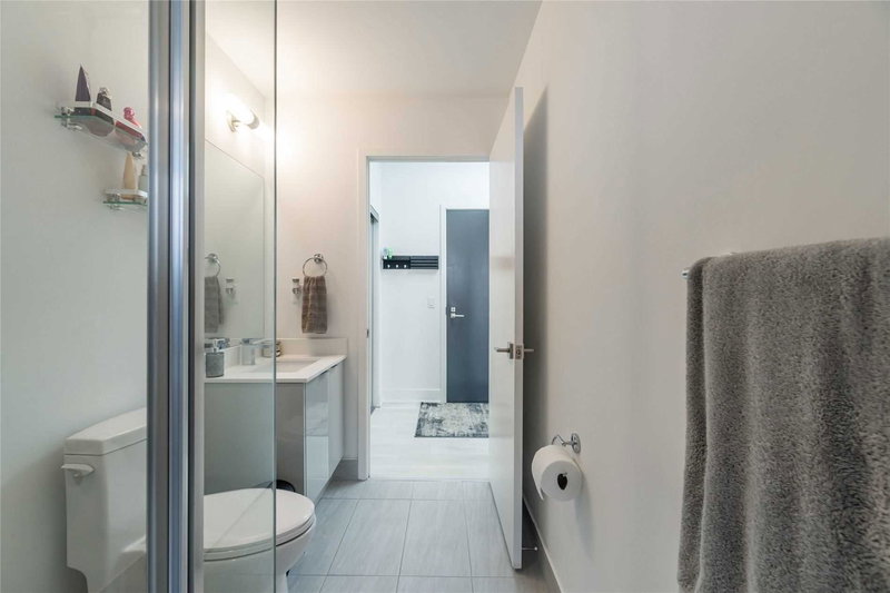 3202 - 2916 Highway 7 Rd, Vaughan, L4K 0K6 | Image 3