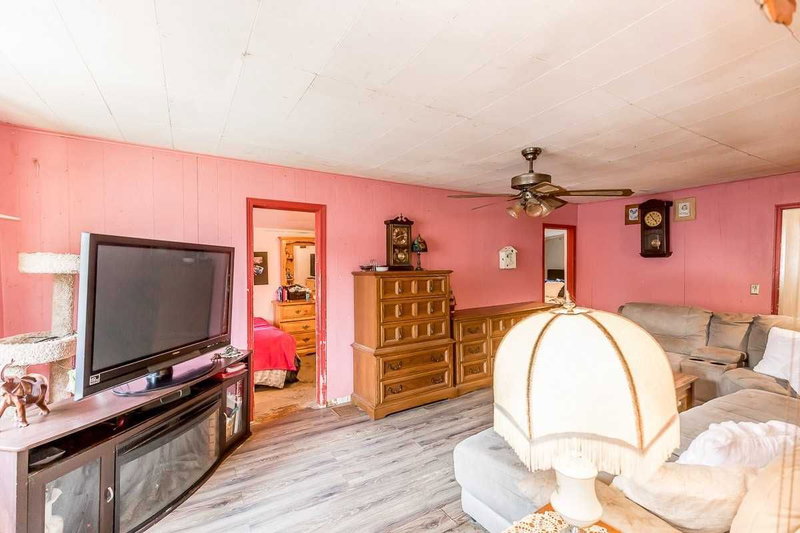 1981 Inglewood Dr, Innisfil, L9S 1Z1 | Image 2