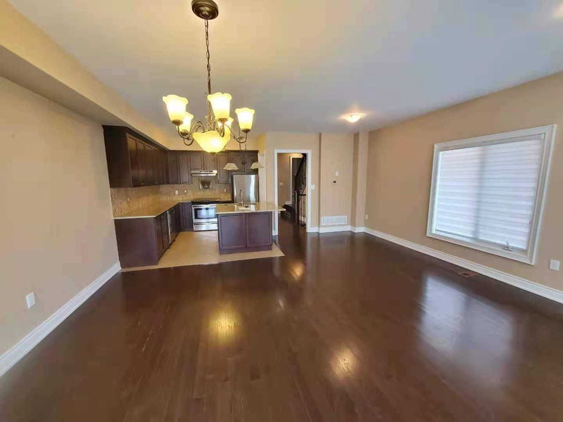 166 Verdi Rd, Richmond Hill, L4E0Z6 | Image 3