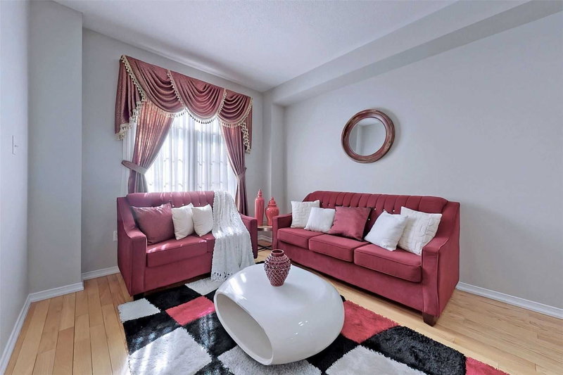 806 Castlemore Ave, Markham, L6E1P2 | Image 2