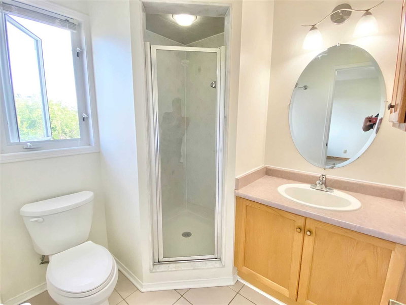 53 Silver Stream Ave, Richmond Hill, L4S1Z1 | Image 2