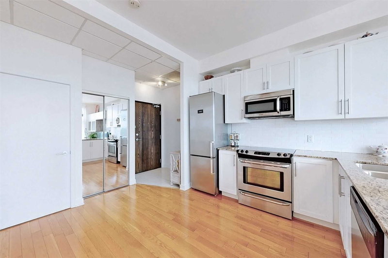 704 - 10376 Yonge St, Richmond Hill, L4C3B8 | Image 2