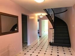 102 Bernard Ave, Richmond Hill, L4C 9Z5 | Image 3