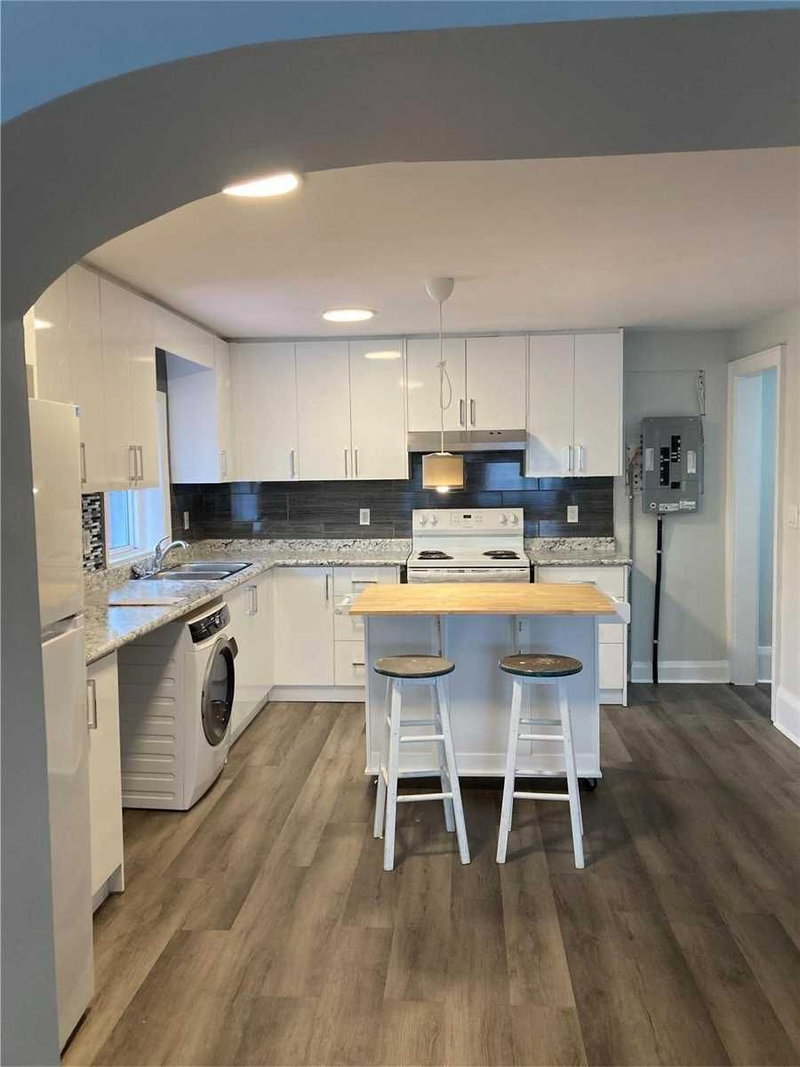 201 - 6246 Main St, Whitchurch-Stouffville, L4A 1E2 | Image 3