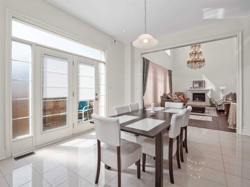 7 Aspy Crt, Vaughan, L6A 4X8 | Image 2