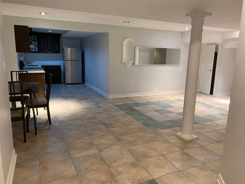 2 Sequoia Rd, Vaughan, L4L1R1 | Image 3