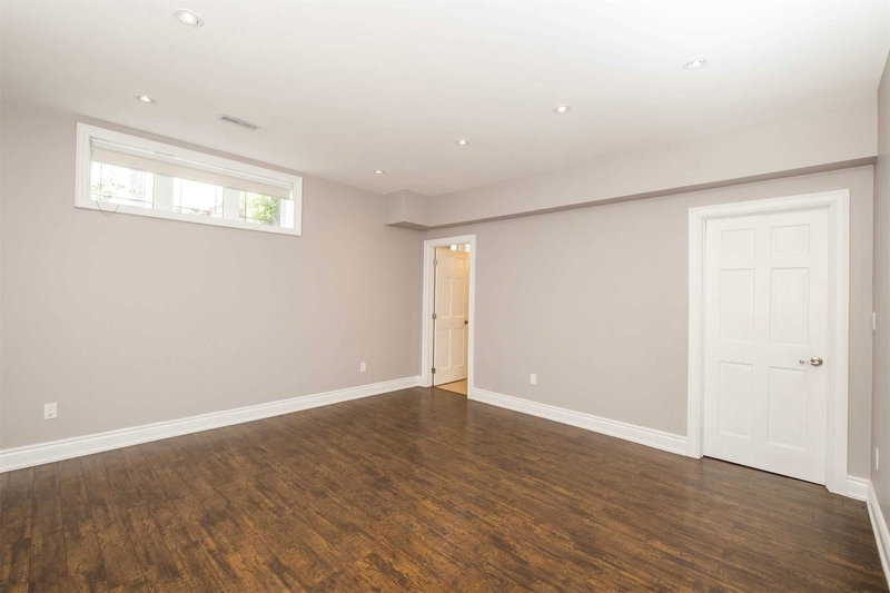 B - 5 Long Hill Dr, Richmond Hill, L4E3M5 | Image 3
