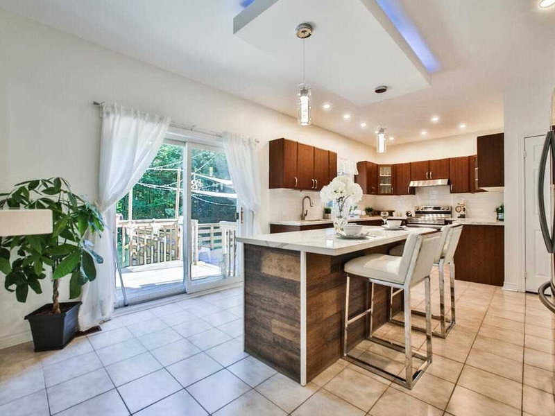 34 Previn Crt, New Tecumseth, L9R1N8 | Image 2