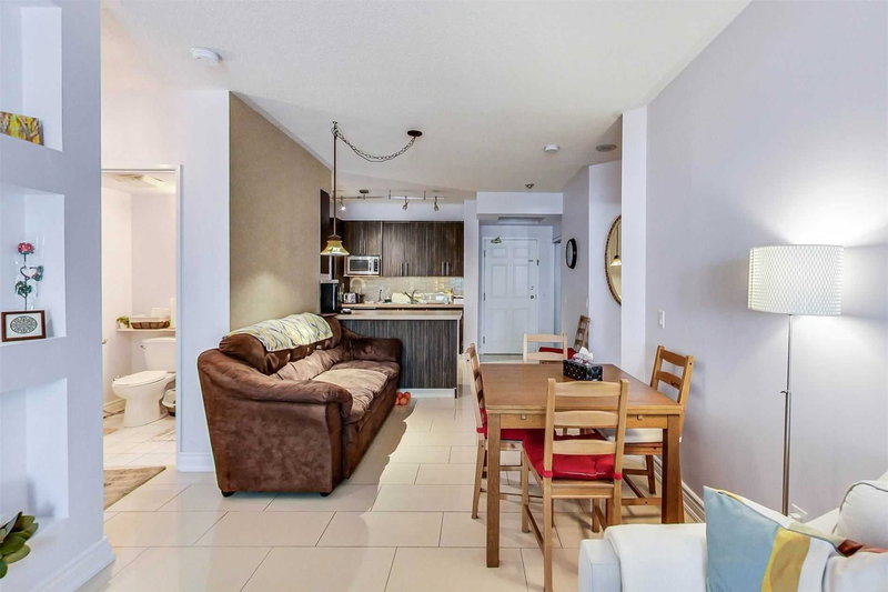 217 - 7398 Yonge St, Vaughan, L4J8J2 | Image 2