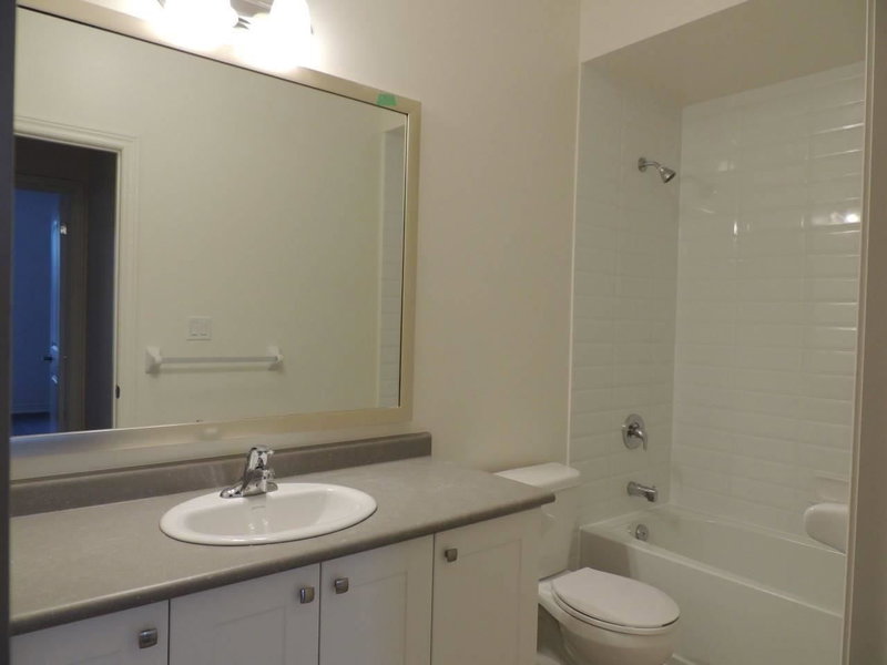 Main - 9436 Bayview Ave, Richmond Hill, L4C5G9 | Image 2