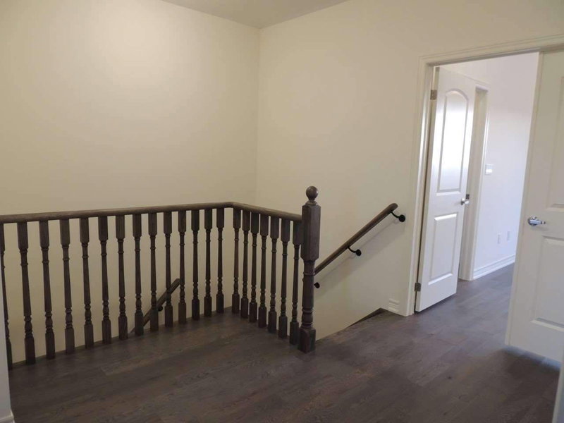 Main - 9436 Bayview Ave, Richmond Hill, L4C5G9 | Image 3