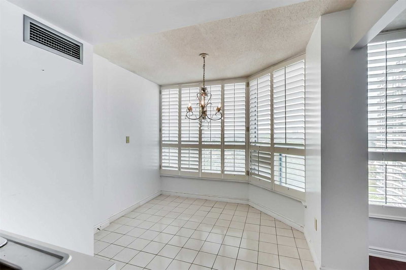 1101 - 7300 Yonge St, Vaughan, L4J7Y5 | Image 3