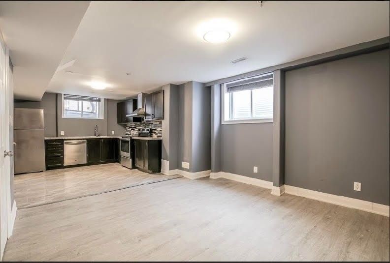 Bsmt - 28 Castle Rock Crt, Markham, L3S 0C8 | Image 2