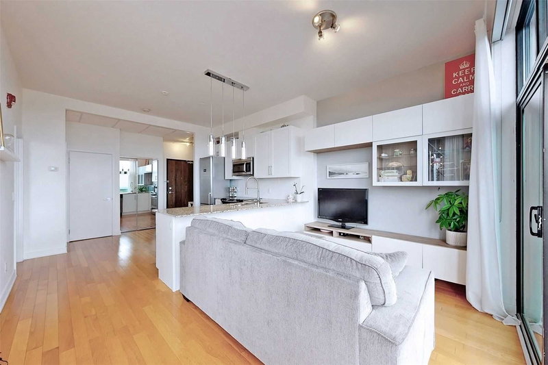 704 - 10376 Yonge St, Richmond Hill, L4C3B8 | Image 3