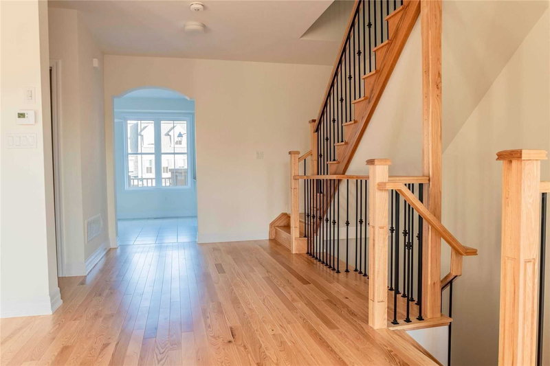 7 - 2267 Major Mackenzie Dr W, Vaughan, L6A 5A8 | Image 2