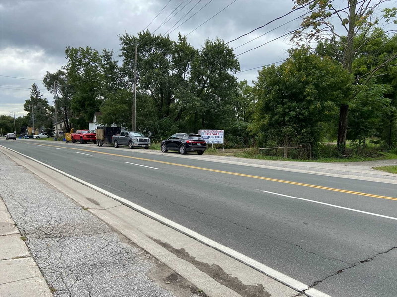 7878 Yonge St, Innisfil, L9S 1L4 | Image 2